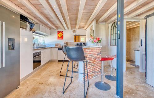 Η κουζίνα ή μικρή κουζίνα στο Lovely Home In Les Lèches