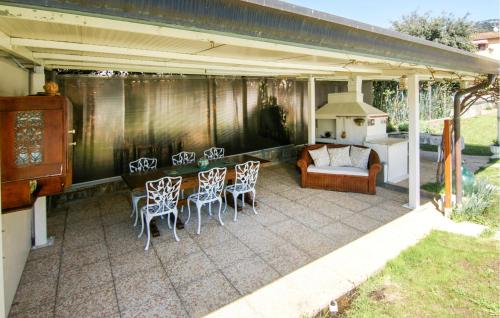 Κήπος έξω από το Awesome Home In Stiava With Wifi
