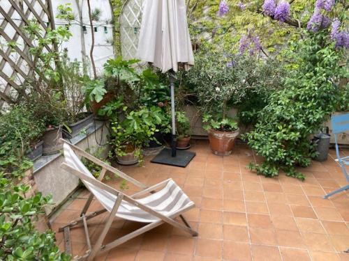 Photo de la galerie de l'établissement Large flat in Montmartre with terrace, à Paris