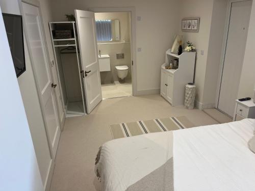 Ένα μπάνιο στο Mudeford Beach Guest Room