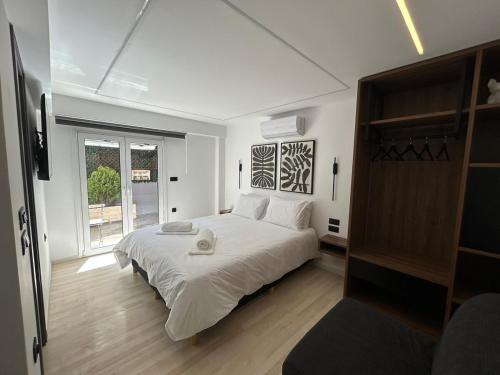 Elian Center Suite