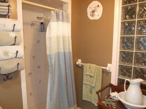 Ein Badezimmer in der Unterkunft Island Time
