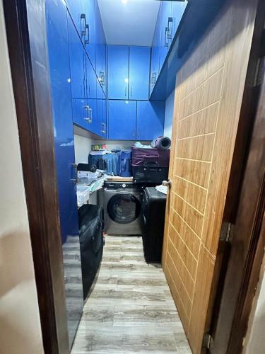 Η κουζίνα ή μικρή κουζίνα στο 3 double bed contemporary flat