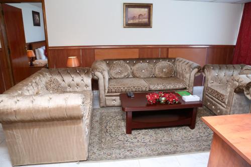 Posezení v ubytování Grand Nova Hotel