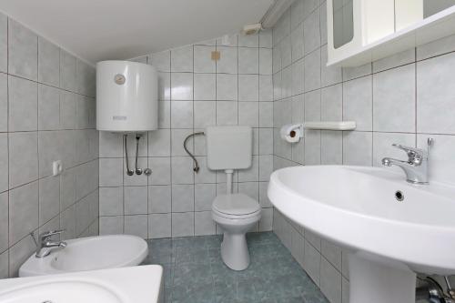 Apartments with parking space Mundanije, Rab - 21543