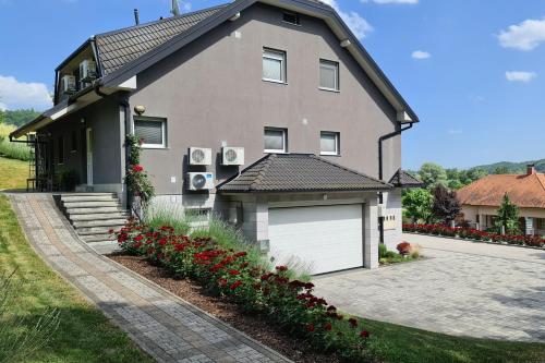 Apartments with a parking space Krapinske Toplice, Zagorje - 24225