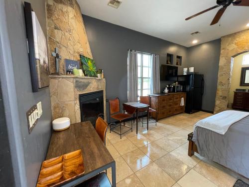 Istumisnurk majutusasutuses Sunset Suite - Cave Creek Guest Suites