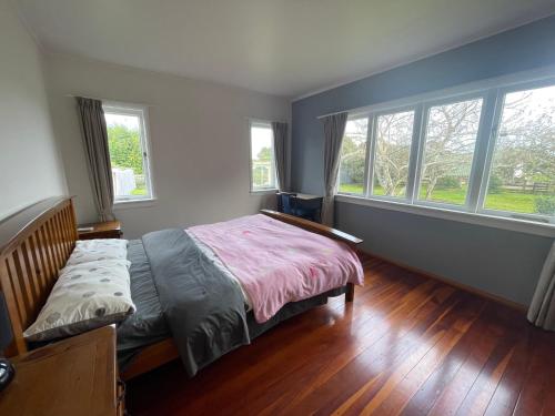 Katil atau katil-katil dalam bilik di Self check-in double or single rooms of guest house