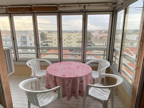 Appartement 3 pièces avec climatisation, parking, proche plage pour 6 personnes - FR-1-750-70