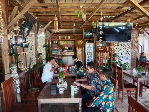 Гости Rumsram homestay rumah etnik papua