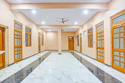 Gallery image of SPOT ON Hitech Hotal in Morādābād