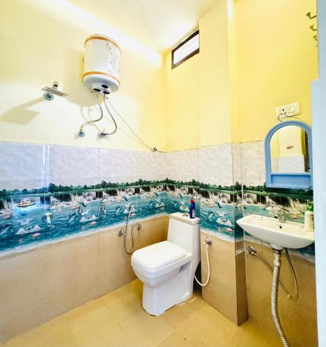 Un baño de RGB Hotel Sersi