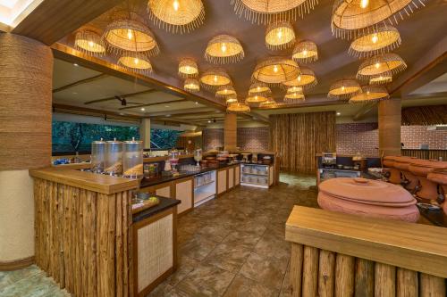 Dapur atau dapur kecil di Cardamom County by Xandari