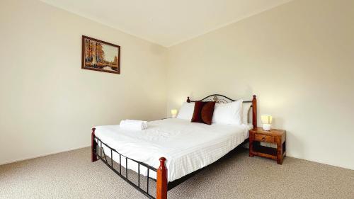 Gallery image of Near Airport and Easy to Melbourne CBD by GoodLive in Sydenham
