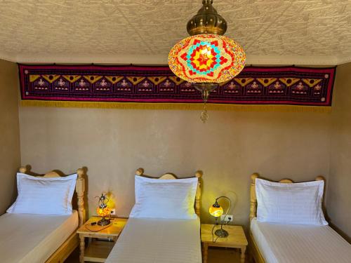 Azaliya Hostelにあるベッド