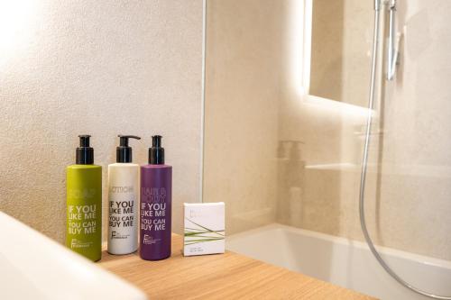 Ein Badezimmer in der Unterkunft Hotel Rosenvilla