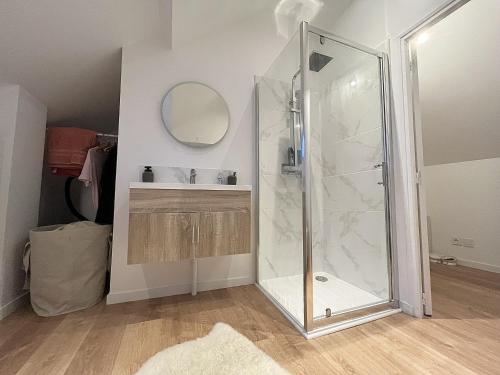 Photo de la galerie de l'établissement Aix, 2 Pers, Chaleureux, Calme, Centre-ville, à Reims