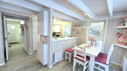 Dapur atau dapur kecil di Pink und Meer - Meerblick, Sauna, Kamin & Whirlpool