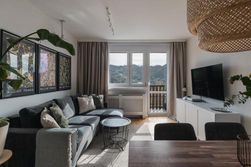 Μια τηλεόραση ή/και κέντρο ψυχαγωγίας στο ApartView Suite 34