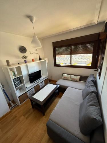 Cálido apartamento con PISCINA y garaje