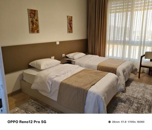 غرفة مزدوجة بنافذاتين سكن العاصمة