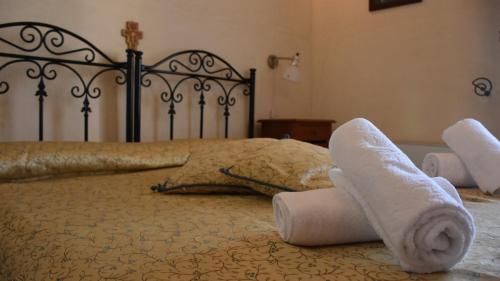Ένα ή περισσότερα κρεβάτια σε δωμάτιο στο OneWay B & B