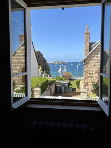 hjem Port Blanc A breathtaking setting facing th