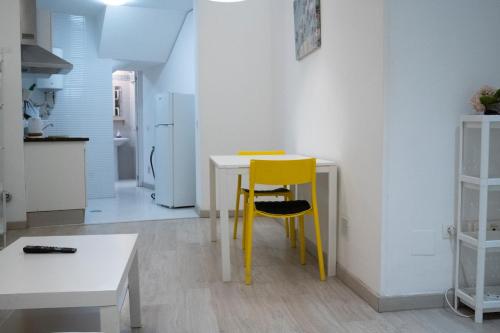 Estupendo estudio al lado de plaza la Merced