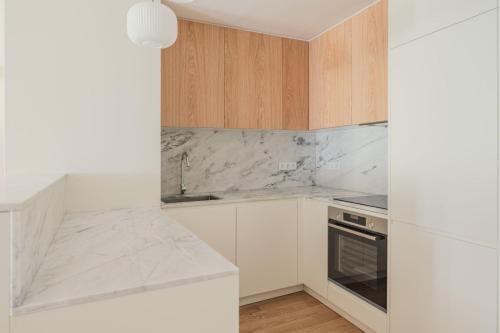 Stylish 2BR Apartment with AC & Terrace | By Airnest