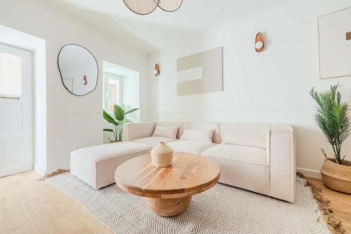 Stylish 2BR Apartment with AC & Terrace | By Airnest