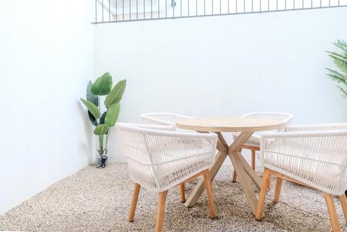 Stylish 2BR Apartment with AC & Terrace | By Airnest