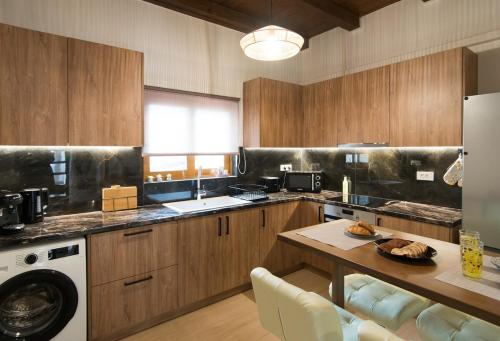 Azora Apartment