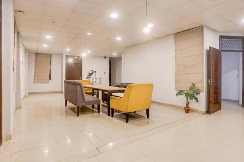Posezení v ubytování Super OYO Townhouse Anmol Residency Near Saket Metro Delhi