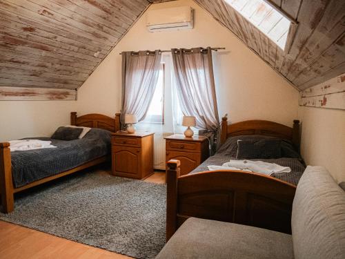 Postel nebo postele na pokoji v ubytování U Krba