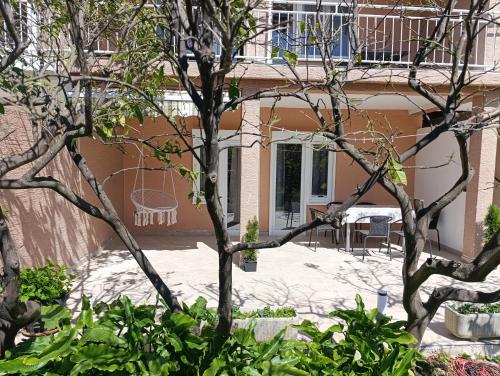 Apartman Ladini Lana