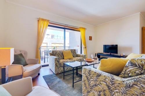 Marina Village - Roof top Pool By Enjoy Your Stay