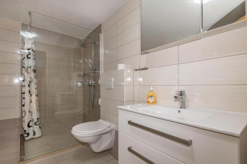 Koupelna v ubytování Villa Marija, a charming pet friendly Villa amidst nature