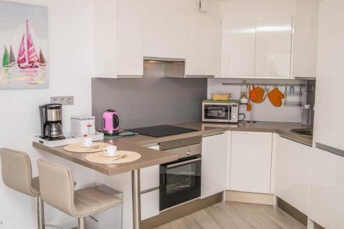 2BR Ocean Garden Apt, Heated Pool, Ocean View, PP81