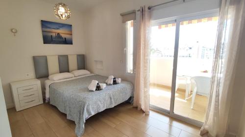 Benalbeach Excellent studio with good views