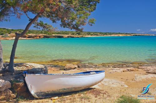 Gallery image of Myrto Hotel in Koufonisia