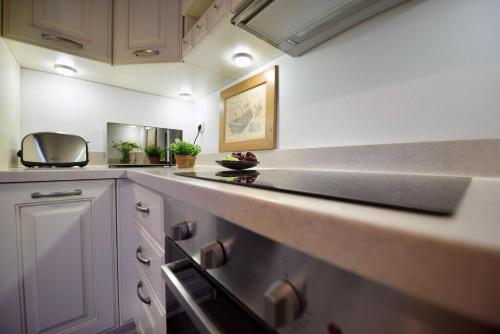 Outstanding Athens Apartment Karyatis Luxury Maisonette 3 Bedrooms