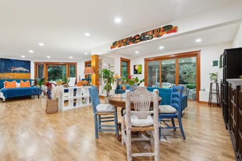 Gallery image of Lush Garden Home - Private Gym & Ferry Access in Hawley