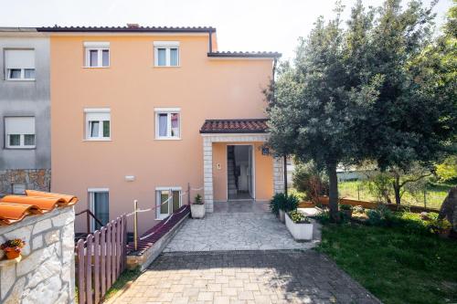 Apartment Ana