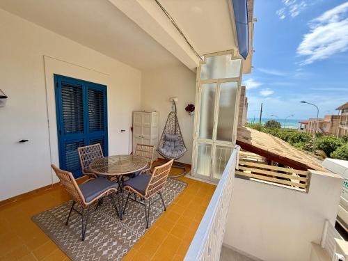 Μπαλκόνι ή βεράντα στο Sabbia Sole e Sale, Casa a 5' dalla Spiaggia di Sampieri