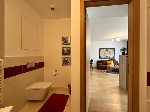 Ένα μπάνιο στο 2 apartments in 1 building