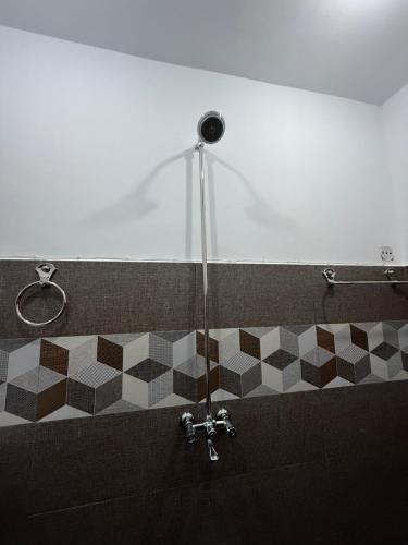 Qasr اشرف tesisinde bir banyo