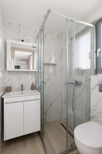 Ένα μπάνιο στο Babylon Luxury Suites No1 by BiNoBi!