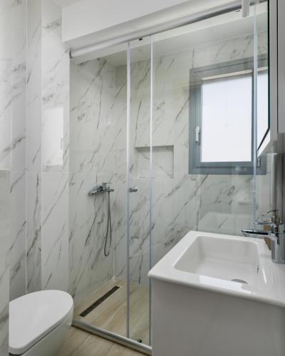 Ένα μπάνιο στο Babylon Luxury Suites No1 by BiNoBi!