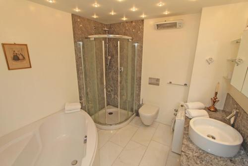 Residenza Ascomonte, Parterre, App 29 by HolAp SA