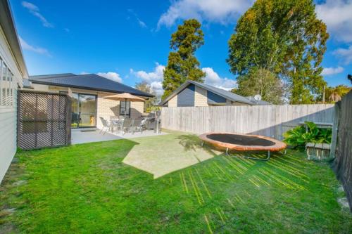 Taman di luar Entire New Modern Home in Matamata New Zealand